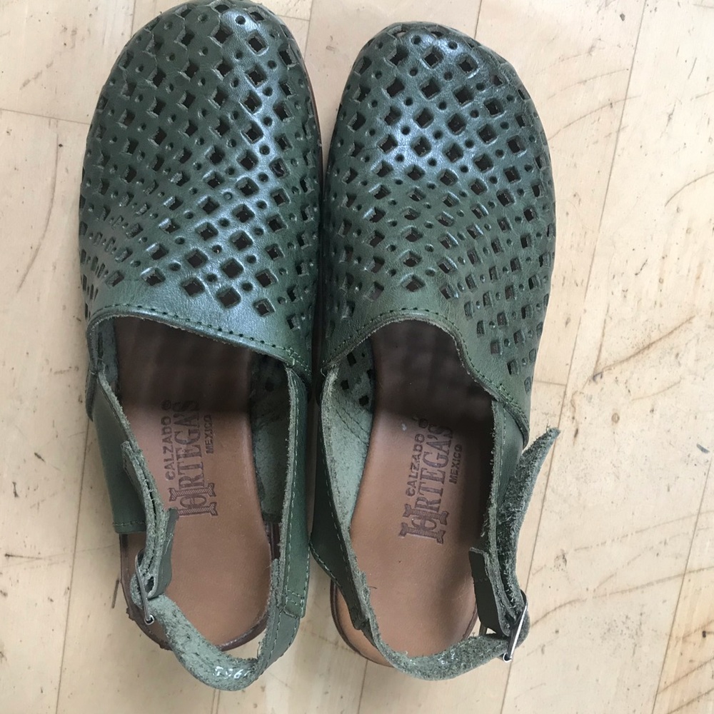 Calzado Hortega’s olive leather shoes from Mexico